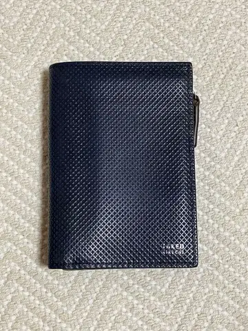 네이비 가죽 이단 접이식 지갑