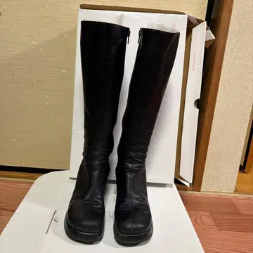 블랙 가죽 롱 부츠 사이드 지퍼 부착