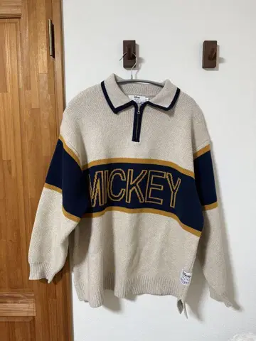 moussy 디즈니 시리즈 미키 두꺼운 원단 니트
