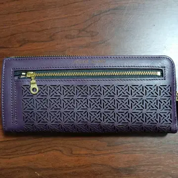 JEU DE JUNKO 퍼플 장지갑 컷 아웃 디자인