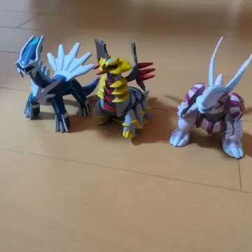 포켓몬 피규어 3체 세트 디아루가 펄기아 기라티나