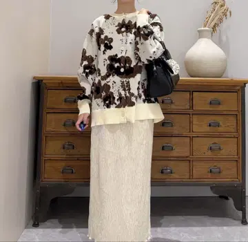 뉴앙스 카우 패턴 가디건 LS