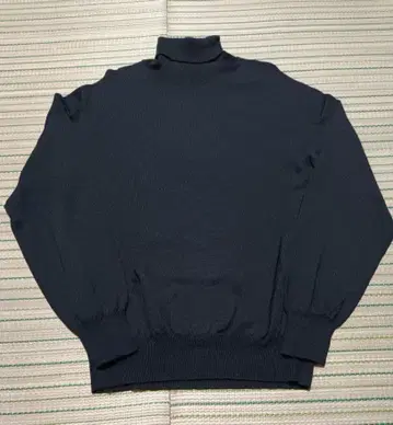 1PAL ZILERI 블랙 터틀넥 니트