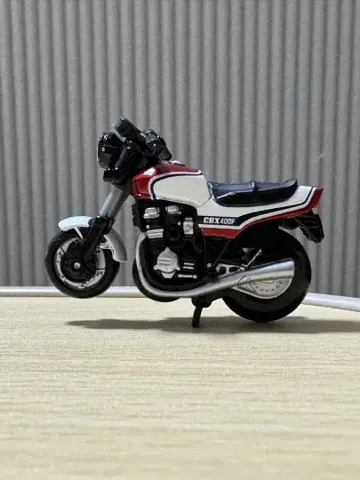Honda CBX400f 쵸로바이