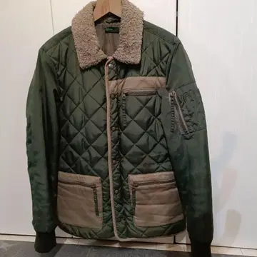 BENETTON 카키 그린 퀼팅 자켓