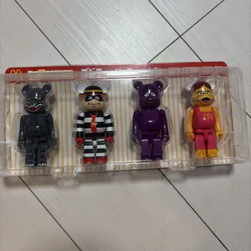 BE@RBRICK 맥도날드 4체 세트 베어브릭