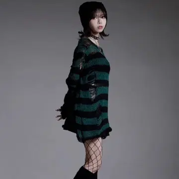 서브지라 계열 스테디셀러 보더 니트 그린