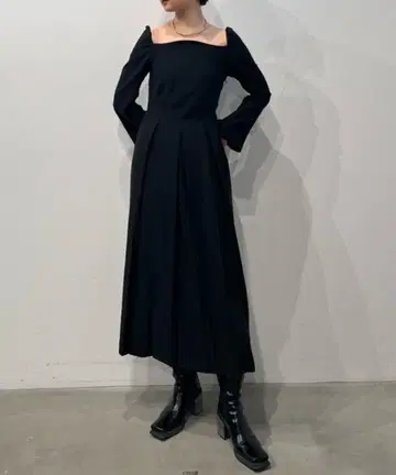Ameri 2WAYOFFSHOULDER TUCK PLEATS DRESS