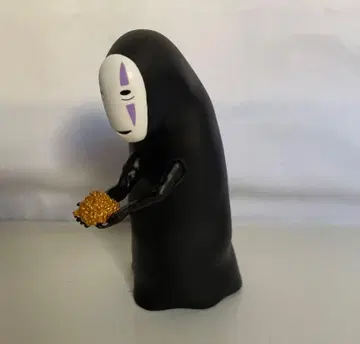 가오나시 피규어 애니메이션 스타일