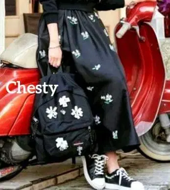Chesty 데이지 자수 롱 플레어 스커트