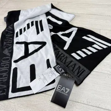 미사용 새상품 택 포함 엠포리오 아르마니 머플러 빅 로고