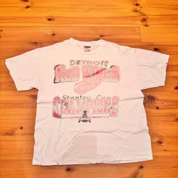 90's sONEITA 빈티지 레드 윙 싱글 스티치 T