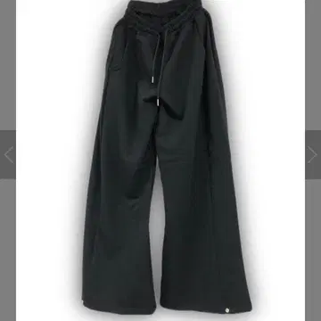 XU hem button sweat wide pants