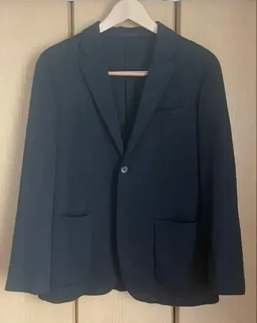 UNIQLO 컴포트 2B 자켓 L 사이즈 블랙