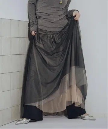 에지크 Piping line 배색 샤샤 스커트 Ezick