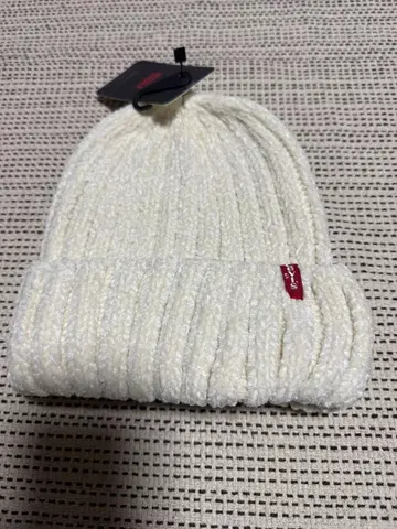 Levi's 화이트 니트 모자