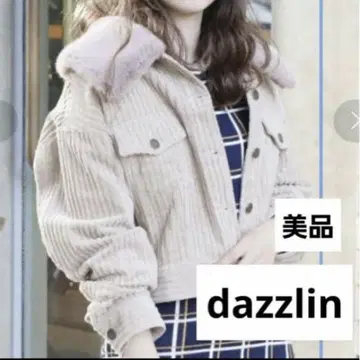새상품급 dazzlin 다즈린 베이지 퍼 달린 자켓 아우터 코트