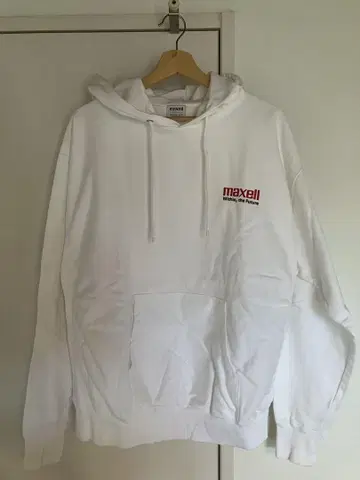 UNITED ARROWS 기업계 maxell 콜라보 후드티