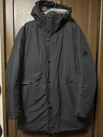 C.P. COMPANY MICRO-M 다운 자켓 블랙