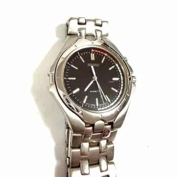 새상품급 세이코 키네틱 3M21-0A80 블랙 다이얼 남성용 손목시계