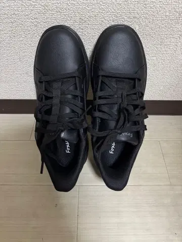 미사용품 스니커즈 선 채로 바로 신을 수 있는 남성용 경량 25.5cm