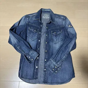 TMT 데님 버튼업 셔츠