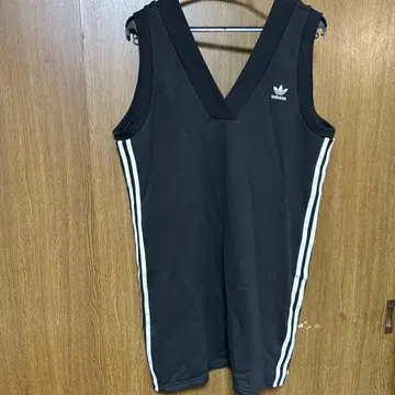 adidas 블랙 V넥 슬리브리스 원피스 L