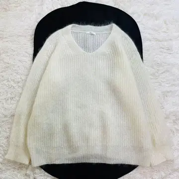 plage 키드 모헤어 카타아제 V넥 풀오버