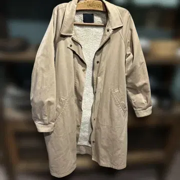 KBF 플리스 안감 부착 보이프렌드 코트