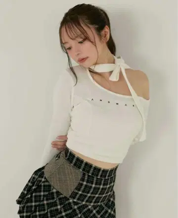 정품 andmary nana 리본 원숄더 탑