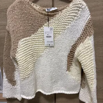 [미사용 새상품] ZARA 베이지 화이트 긴팔 니트 S