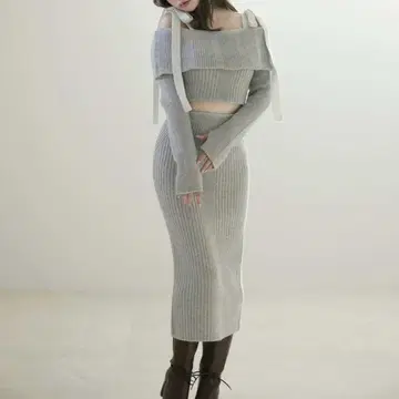 ANDMARY 레이 리본 오프숄더 세트업