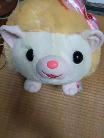 고슴도치 모양 봉제 인형 리본 포함