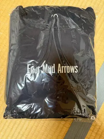 Four Mud Arrows 블랙 후드티 M