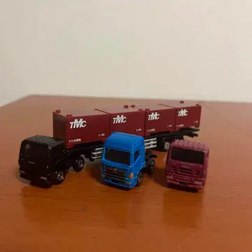 토미카 컨테이너 트레일러 & 헤드셋