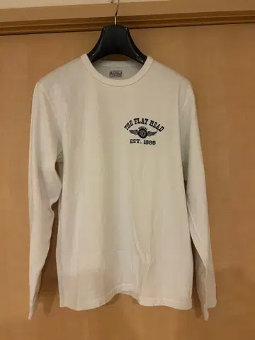 플랫 헤드 롱 T 화이트 L 사이즈