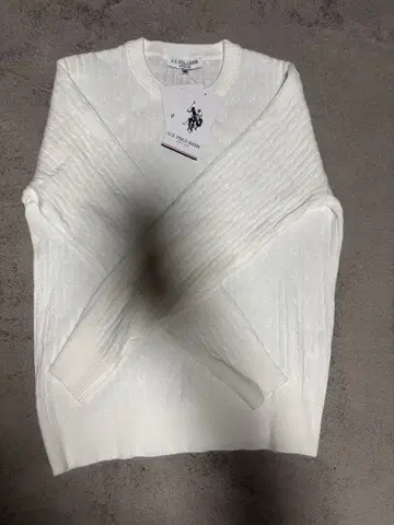 U.S. POLO ASSN. 화이트 V넥 니트 스웨터