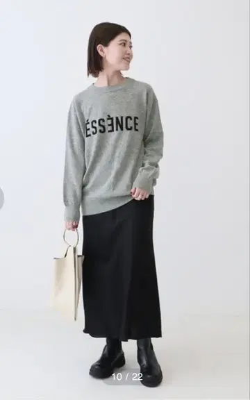 새상품급 스픽 앤 스팬 ESSENCE 로고 니트 spick&span