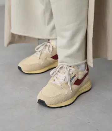 Whim Gazette [ AUTRY ] 스니커즈