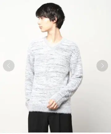 TORNADO MART 마이크로 페더 V넥 니트