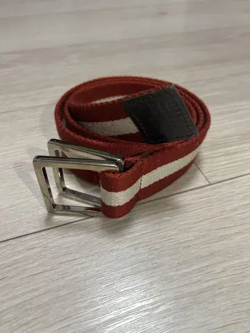bally 빨흰 스트라이프 벨트