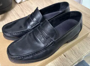 Howar Wilf 빈티지 블랙 로퍼 천연 가죽