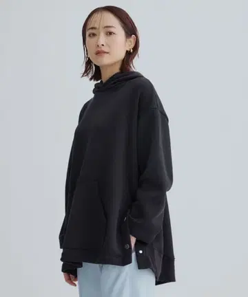 [ 정가 39,600엔 ] 사이드 슬릿 맨투맨 후디 택 포함