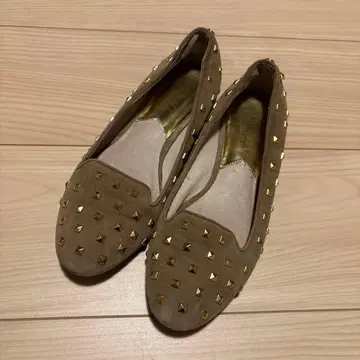 마이클코어스 스터드 플랫슈즈