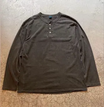 헨리넥 긴팔 티셔츠