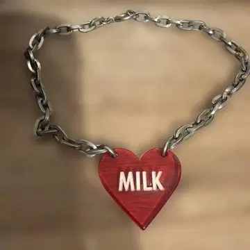MILK 하트형 목걸이