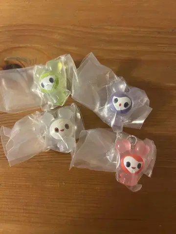 TWICE LOVELYS 메지루시 액세서리 (4개 세트)