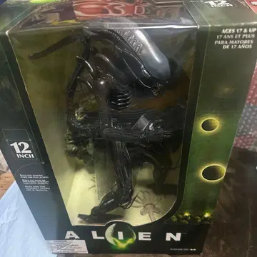 [ 즉시 구매 ok ] 맥팔렌 토이즈 ALIEN 에이리언 12인치 피규어