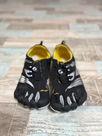 Vibram FiveFingers KMD SPORT LS Size 40