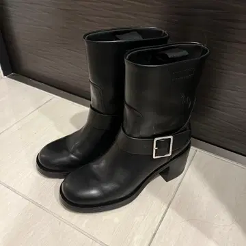 블랙 가죽 엔지니어 부츠